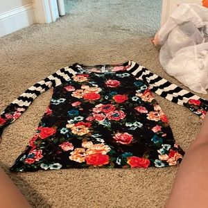 women’s floral top